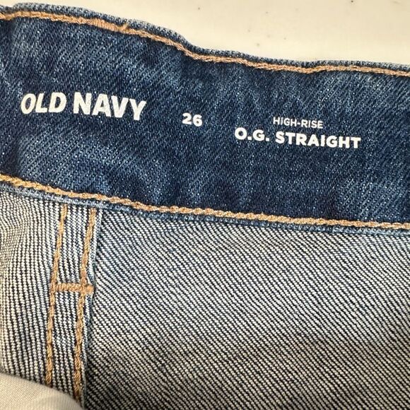 NWT Old Navy Plus Size OG Straight High Rise Denim Cuffed Shorts Distressed - 3X - Picture 5 of 9